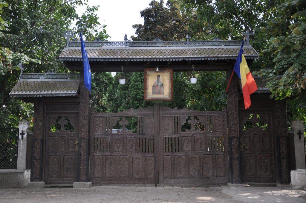 ANDRIEȘENI